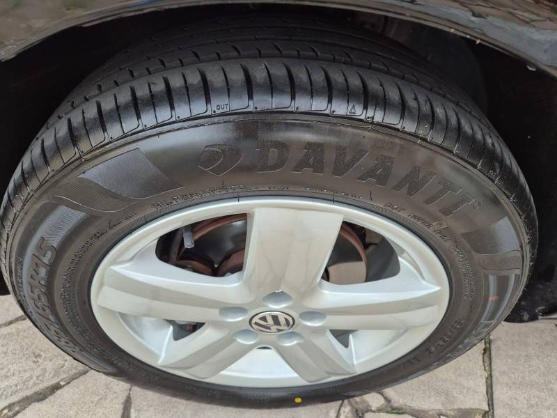 VOLKSWAGEN - SPACEFOX - 2009/2010 - Preta - R$ 36.900,00