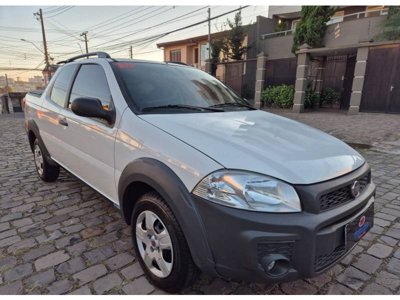 FIAT - STRADA - 2017/2018 - Branca - R$ 69.900,00
