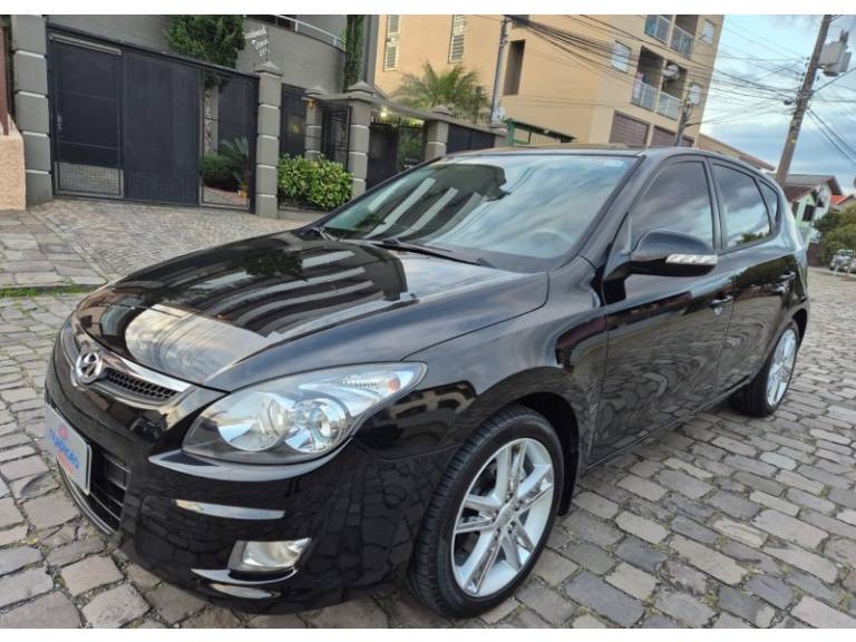 HYUNDAI - I30 - 2011/2012 - Preta - R$ 45.900,00