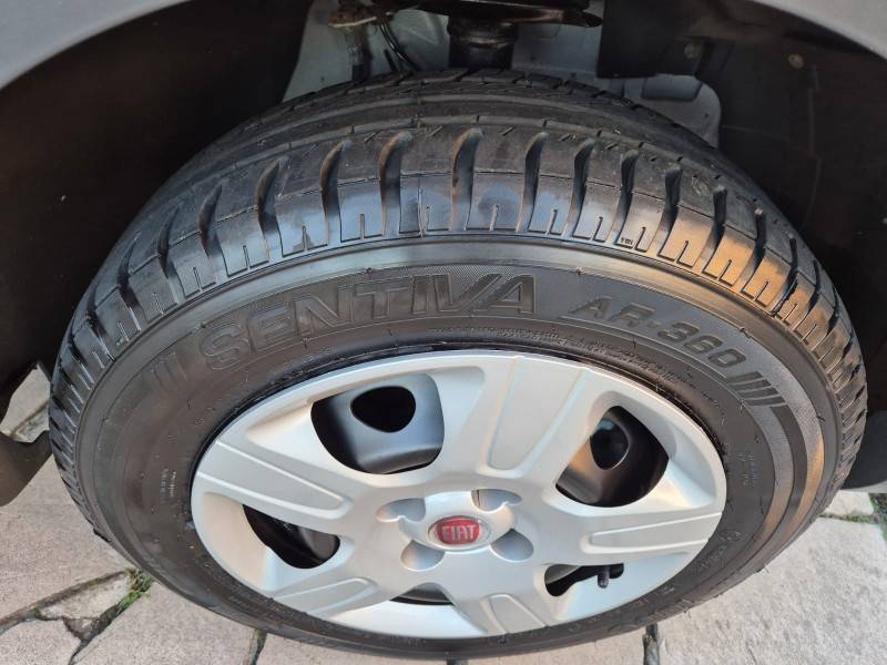 FIAT - STRADA - 2017/2018 - Branca - R$ 69.900,00