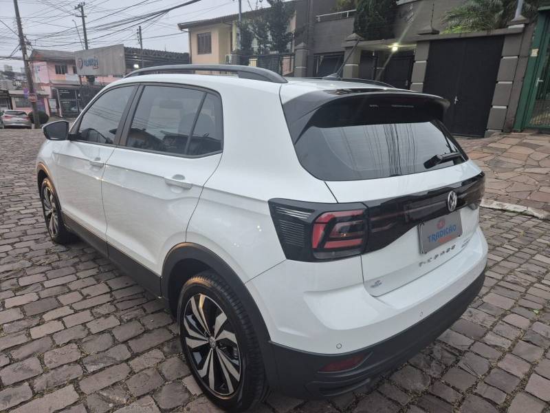 VOLKSWAGEN - T-CROSS - 2021/2021 - Prata - R$ 105.900,00
