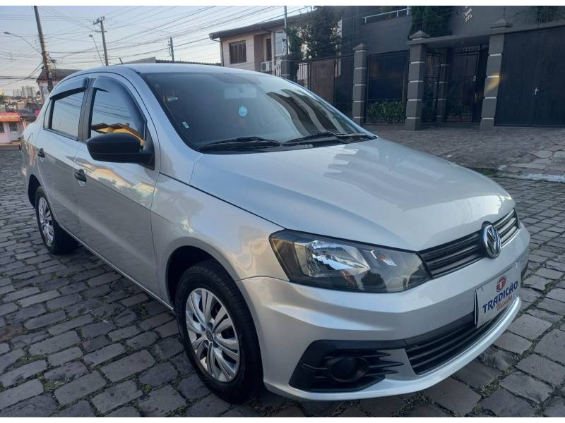 VOLKSWAGEN - VOYAGE - 2017/2017 - Prata - R$ 46.900,00