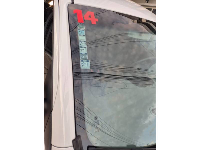 FIAT - PALIO - 2013/2014 - Branca - R$ 39.500,00