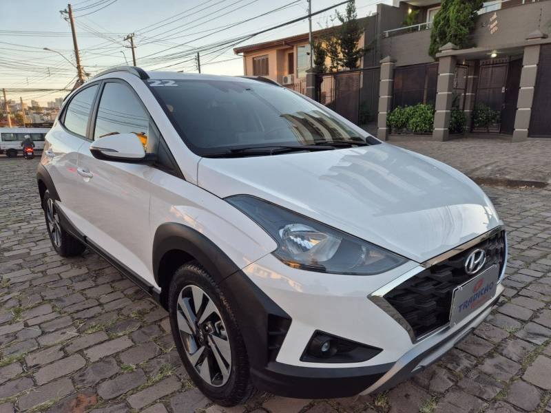 HYUNDAI - HB20X - 2021/2022 - Branca - R$ 85.900,00