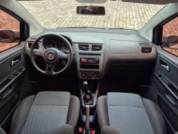 VOLKSWAGEN - FOX - 2013/2014 - Prata - R$ 43.900,00