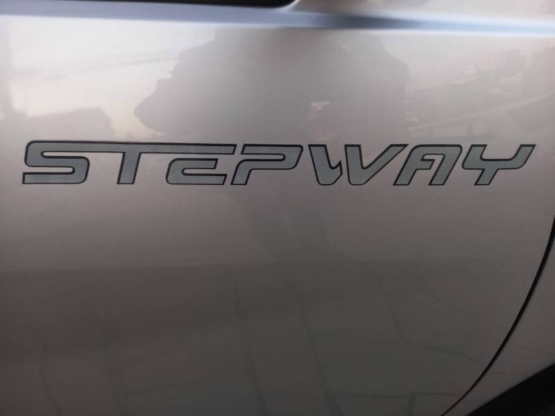 RENAULT - SANDERO - 2013/2014 - Prata - R$ 45.900,00