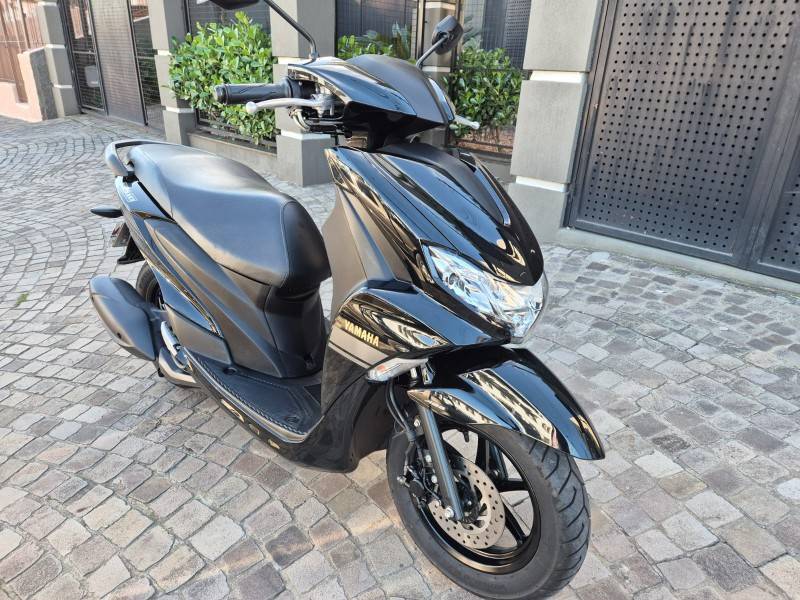 YAMAHA - FLUO 125 ABS - 2022/2023 - Preta - R$ 16.500,00