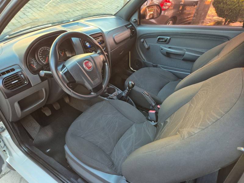 FIAT - STRADA - 2017/2018 - Branca - R$ 69.900,00
