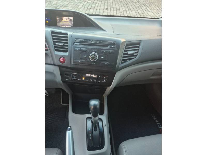 HONDA - CIVIC - 2016/2016 - Prata - R$ 81.900,00