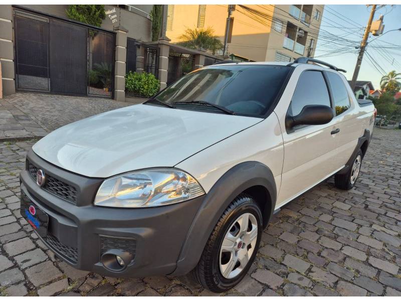 FIAT - STRADA - 2017/2018 - Branca - R$ 69.900,00