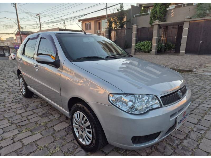 FIAT - PALIO - 2006/2007 - Prata - R$ 29.900,00