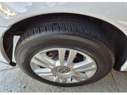 VOLKSWAGEN - SAVEIRO - 2000/2001 - Branca - R$ 29.900,00
