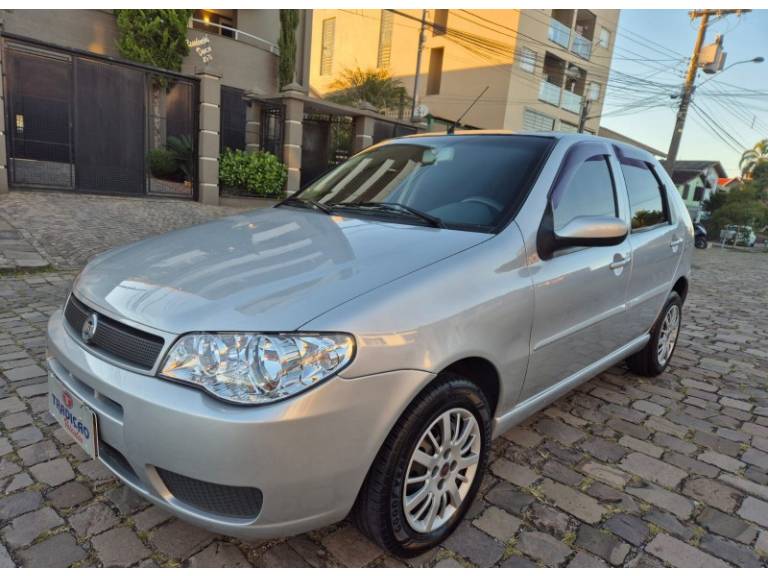FIAT - PALIO - 2006/2007 - Prata - R$ 29.900,00
