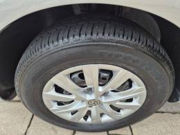 VOLKSWAGEN - FOX - 2013/2014 - Prata - R$ 43.900,00
