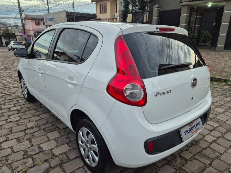 FIAT - PALIO - 2013/2014 - Branca - R$ 39.500,00