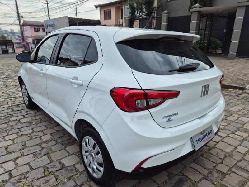 FIAT - ARGO - 2019/2020 - Branca - R$ 59.500,00