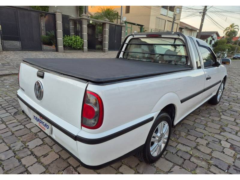 VOLKSWAGEN - SAVEIRO - 2000/2001 - Branca - R$ 29.900,00