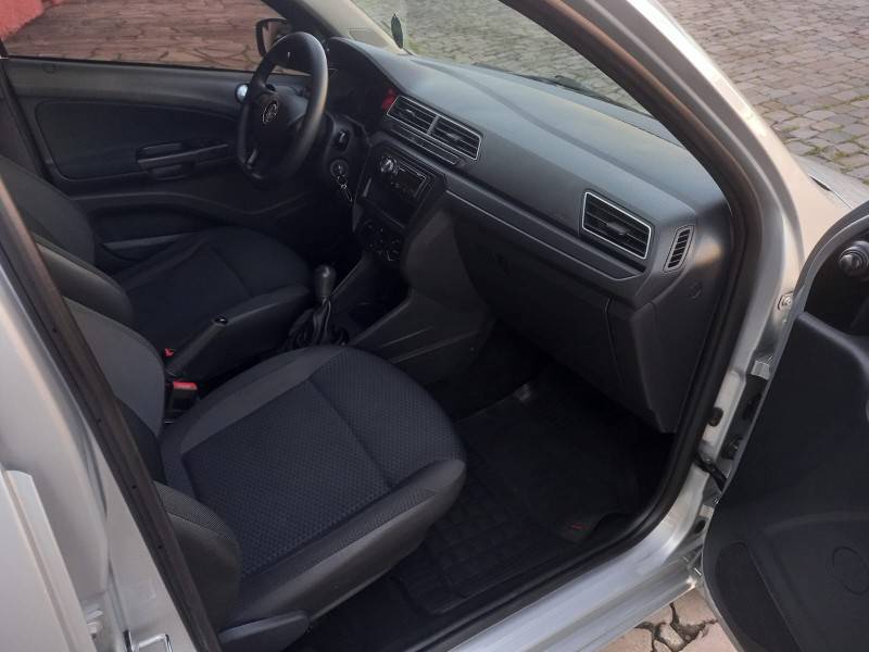 VOLKSWAGEN - VOYAGE - 2017/2017 - Prata - R$ 46.900,00