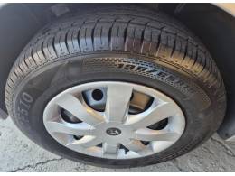 RENAULT - SANDERO - 2013/2013 - Prata - R$ 38.500,00