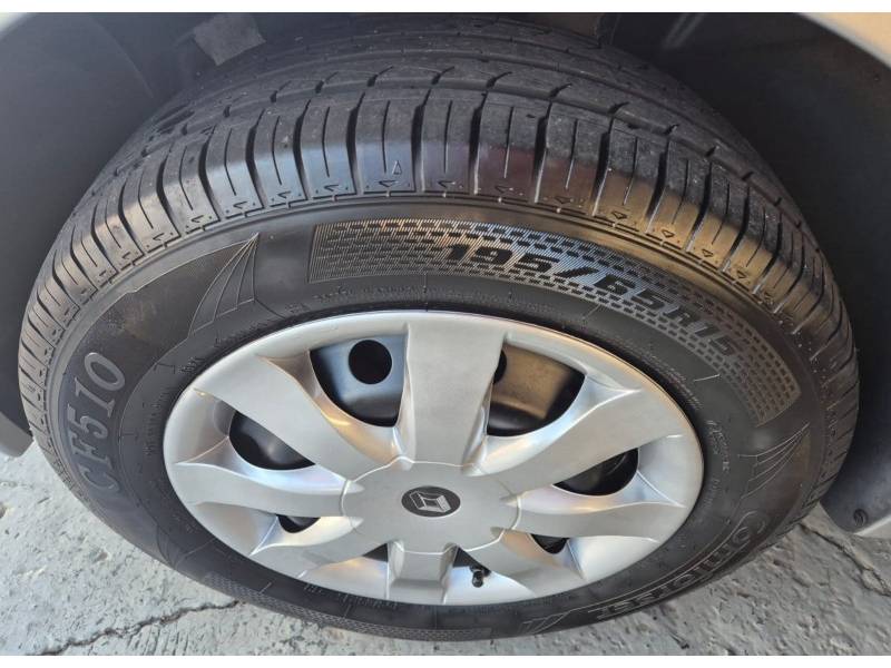 RENAULT - SANDERO - 2013/2013 - Prata - R$ 38.500,00