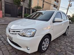 TOYOTA - ETIOS - 2014/2014 - Branca - R$ 43.500,00
