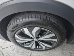 VOLKSWAGEN - T-CROSS - 2021/2021 - Prata - R$ 105.900,00