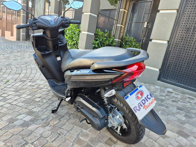 YAMAHA - FLUO 125 ABS - 2022/2023 - Preta - R$ 16.500,00
