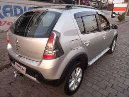 RENAULT - SANDERO - 2013/2014 - Prata - R$ 45.900,00