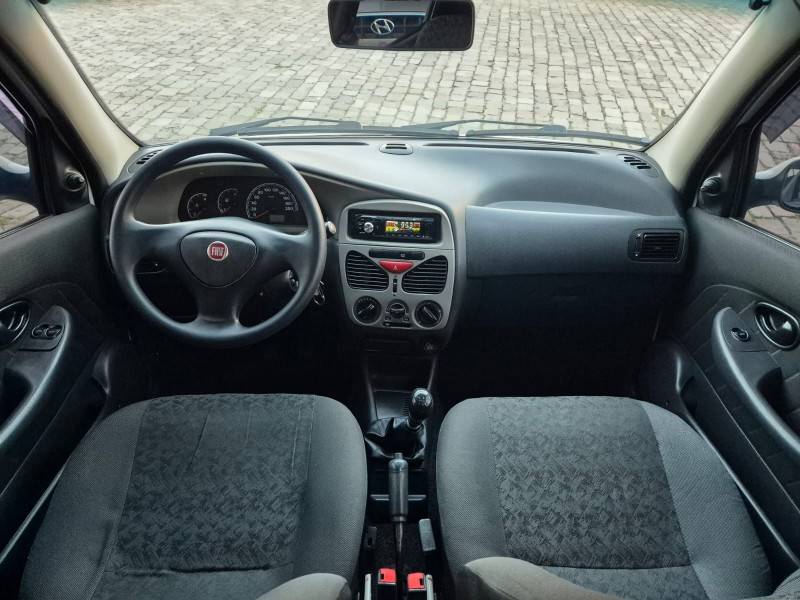 FIAT - SIENA - 2009/2010 - Branca - R$ 29.900,00