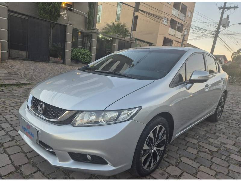 HONDA - CIVIC - 2016/2016 - Prata - R$ 81.900,00