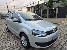 VOLKSWAGEN - FOX - 2013/2014 - Prata - R$ 43.900,00